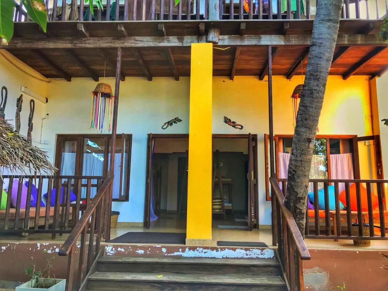Gecko Restaurant&Rooms Baie d'Arugam Extérieur photo